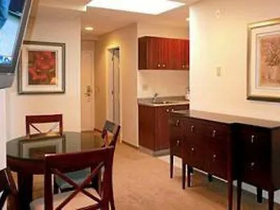 Hotel Red Lion Inn And Suites Victoria