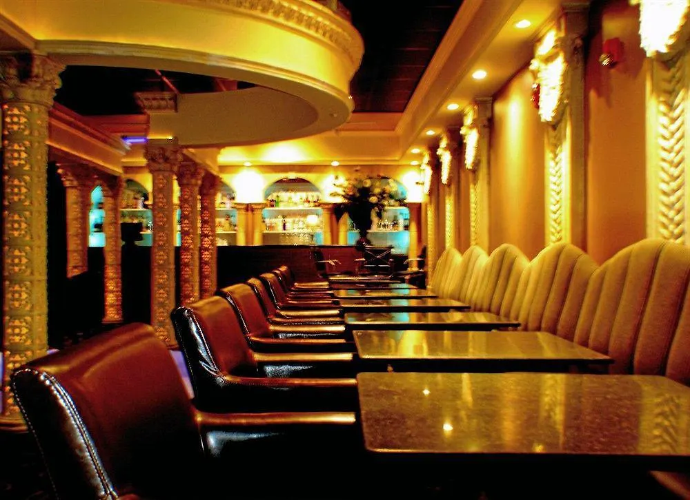 Red Lion Inn And Suites Victoria 3*, Saanich